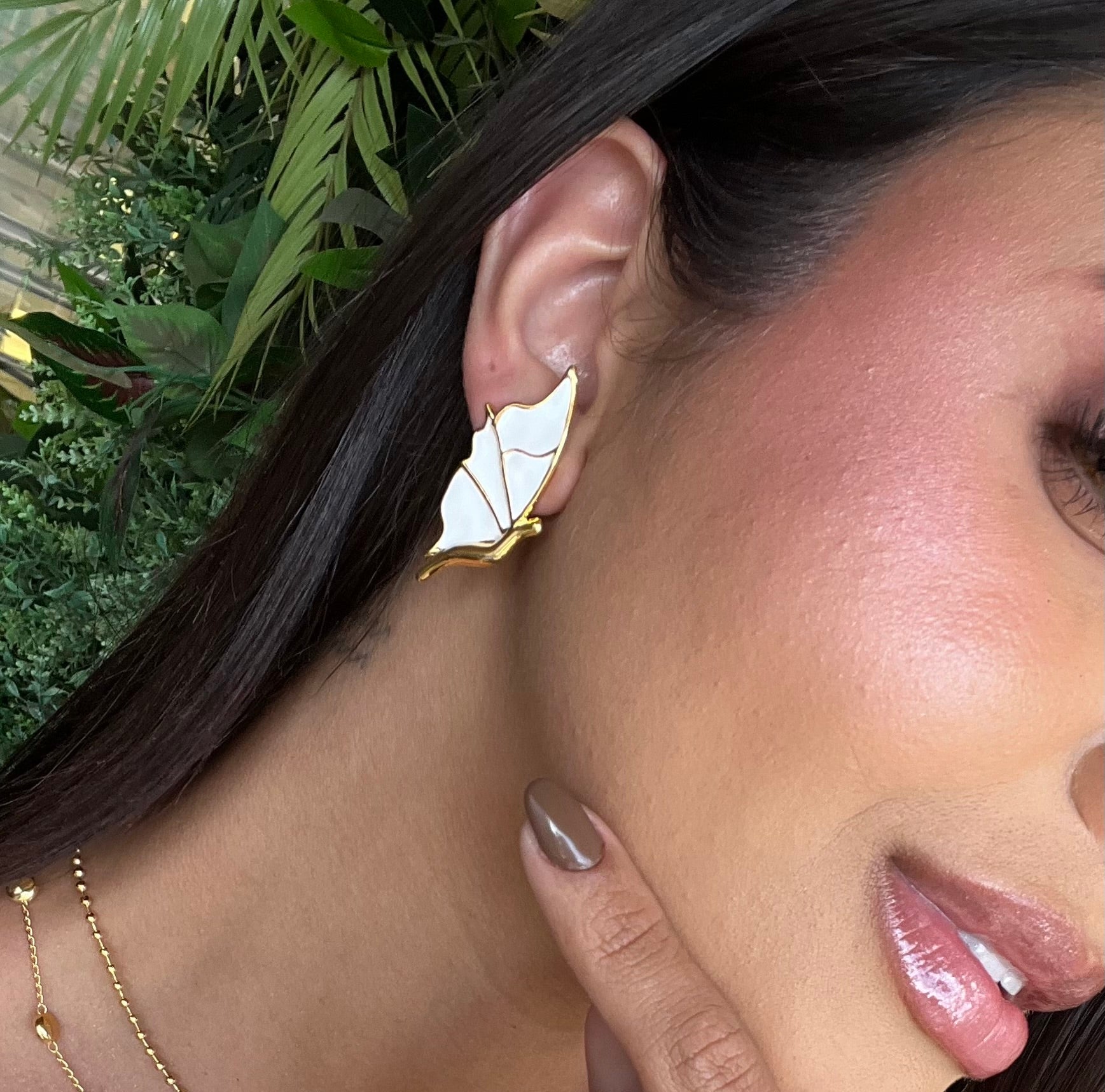 Brinco Borboleta Esmaltado Banhado a Ouro 18k