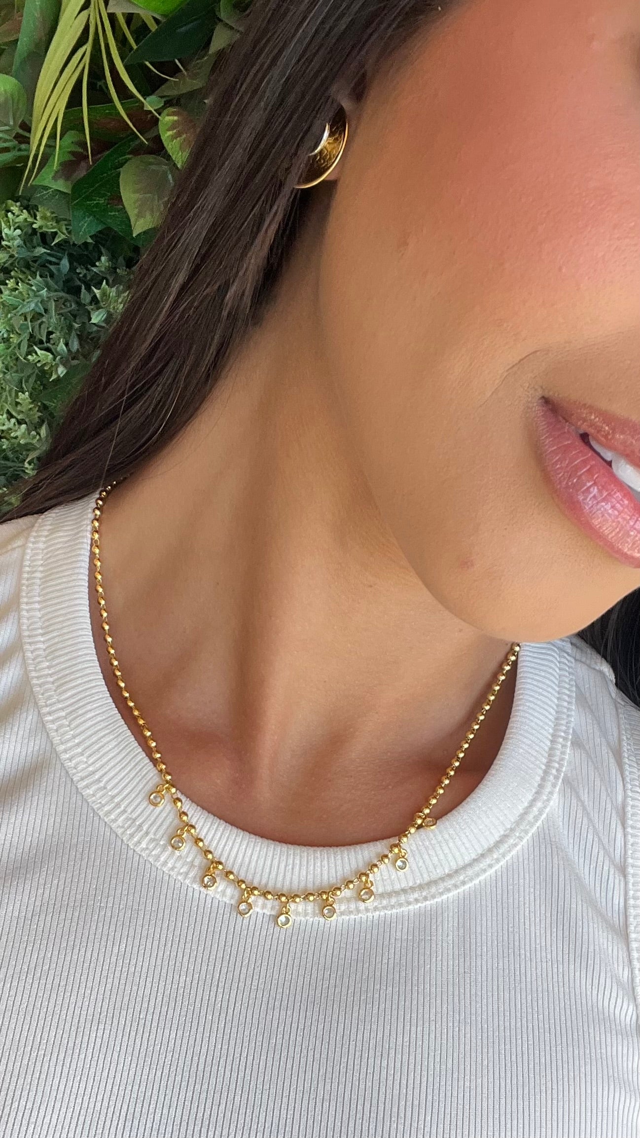 Colar Dourado com Pingentes de Zircônia Banhado a ouro 18k