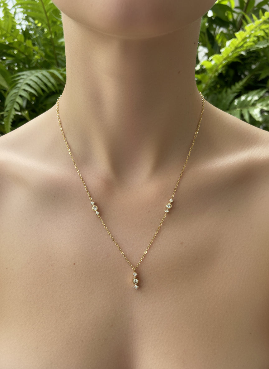 Colar Gravata com Zircônias Banhado a Ouro 18K