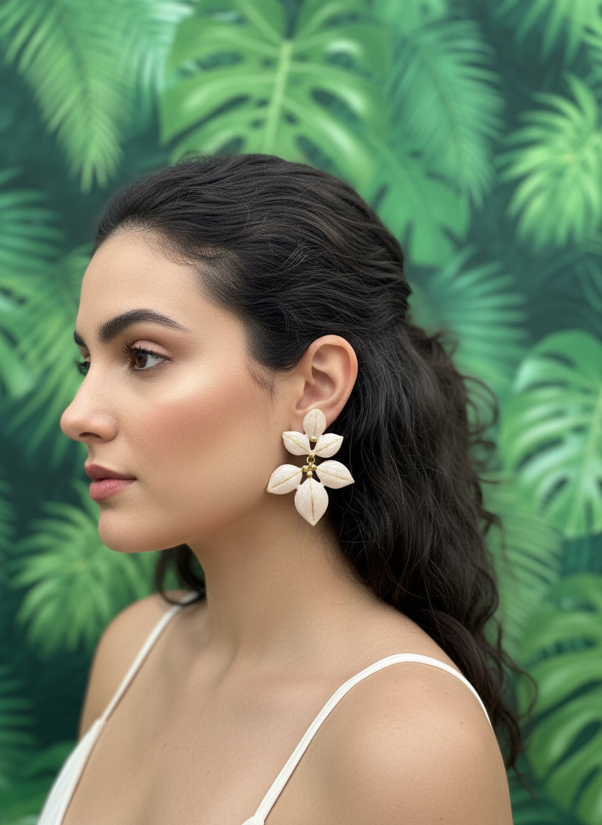 Brinco Flor com Pétalas Nude