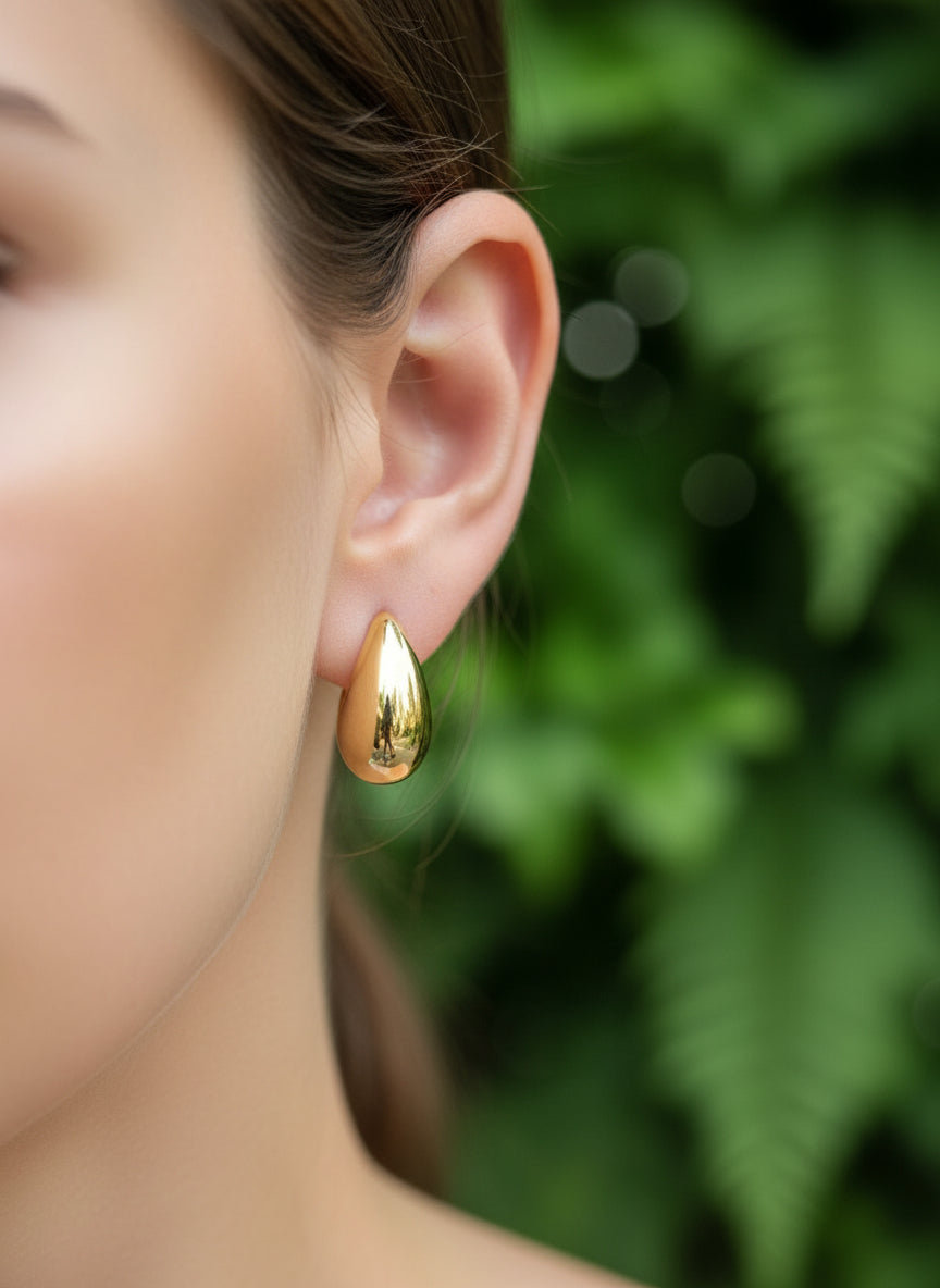 Brinco Gota P - Banhado a ouro 18k