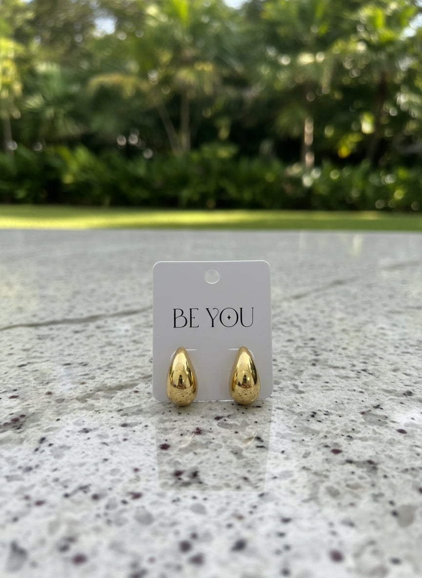 Brinco Gota P - Banhado a ouro 18k