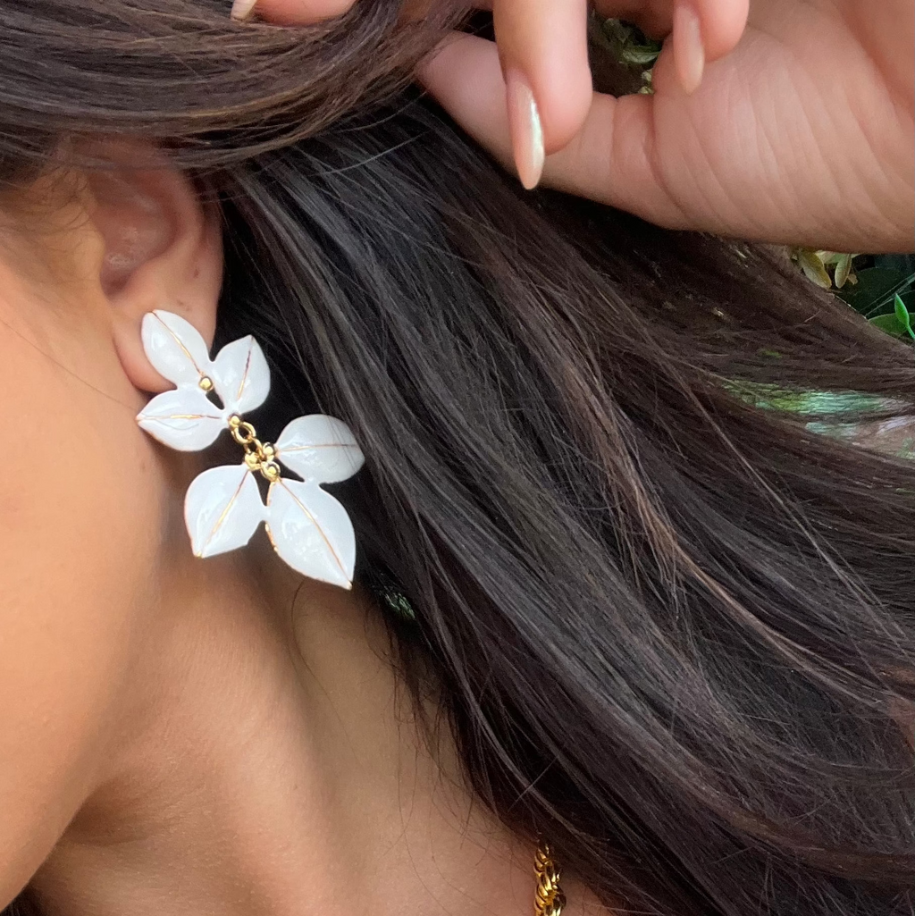 Brinco Flor com Pétalas Nude