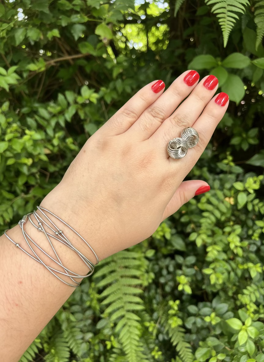 Brinco Nó em Ródio